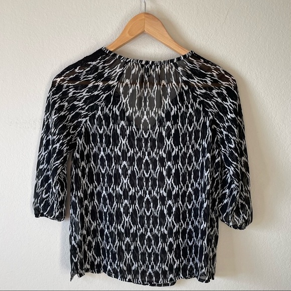 Express Black & White Sheer Boho Tie Front Detail 3/4 Sleeve Top Shirt Size XS - Picture 2 of 6